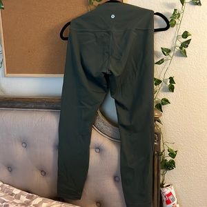 Forest green lululemon leggings! Great deal! Size 8
